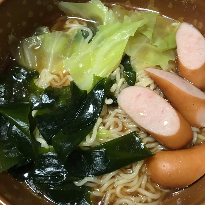 キャベツ＆ウィンナー＆わかめラーメン